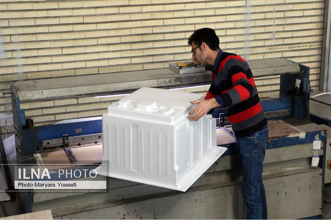 بازدید خبرنگاران در قالب راهیان پیشرفت از کارخانه تولید یخچال در تبر