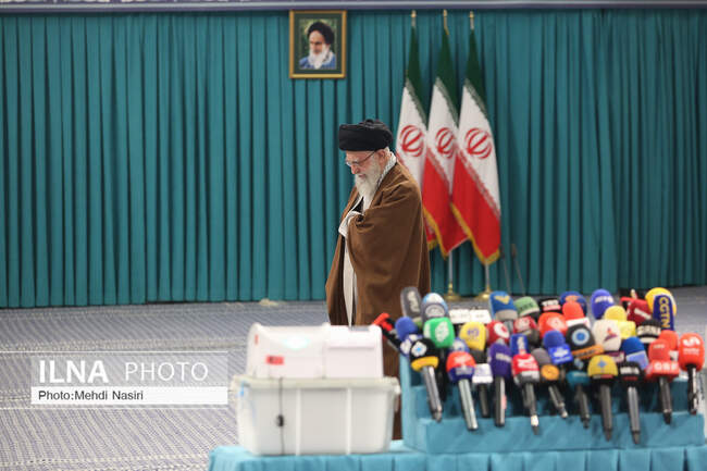  حضور رهبر انقلاب در دور دوم انتخابات مجلس شورای اسلامی