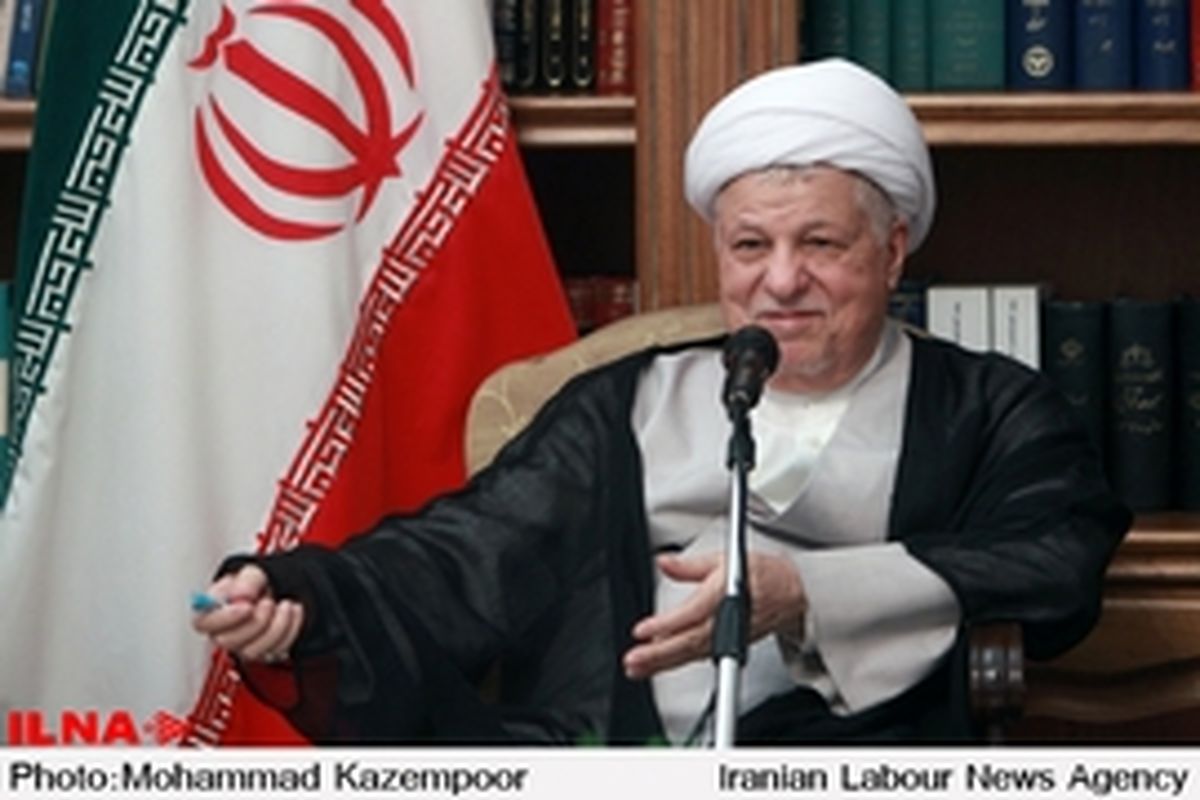 با زور و فشار نمی‌توانیم عقل کسی را هدایت کنیم