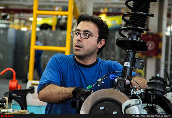 بازدید خبرنگاران از خط تولید ایران خودرو و رونمایی از خودرو هایما