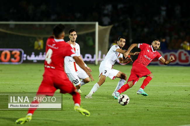 دیدار تیمهای فوتبال پرسپولیس تهران و فولاد خوزستان