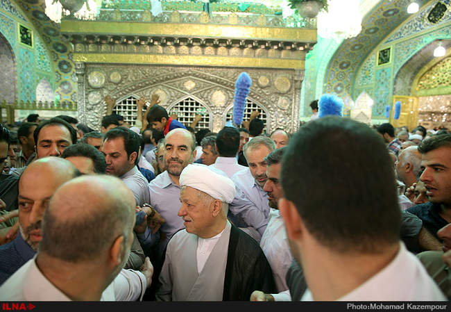 حضور آیت الله هاشمی رفسنجانی در حرم حضرت علی بن موسی الرضا (ع)