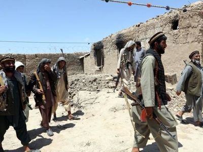 کشته شدن هشت پلیس افغان در درگیری با طالبان