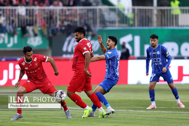 دیدار تیمهای استقلال تهران و پرسپولیس تهران