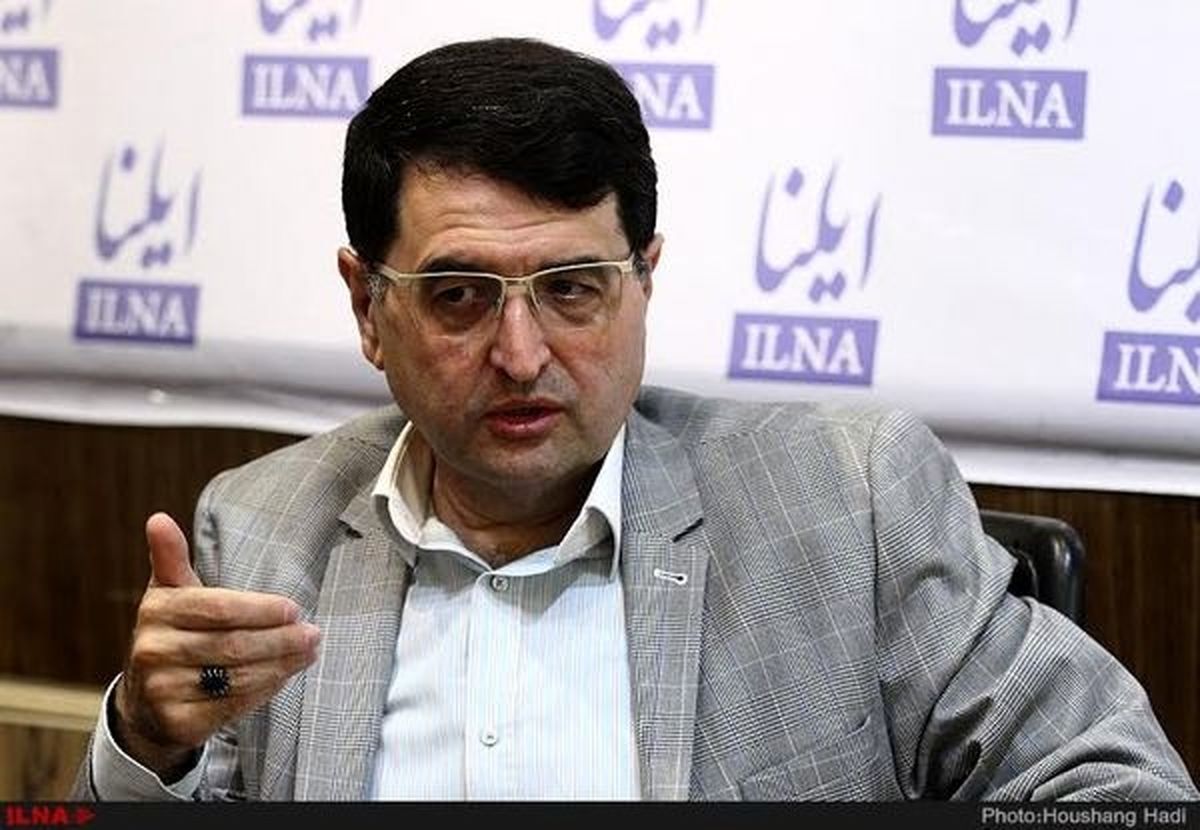 اسناد تازه منتشر شده کودتای 28 مرداد، گزینشی است/موضوع کاشانی، مصدق و ملی شدن نفت به فوتبال سیاسی داخلی بدل شده است
