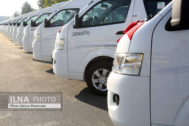 مراسم رونمایی از تاکسی‌ون‌های جدید شهرداری تهران 