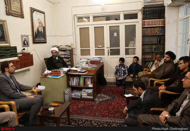 دیدار اعضای سازمان جوانان حزب اسلامی کار با علمای استان قم