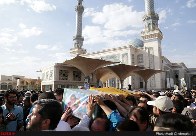 تشییع پیکر دو شهید مدافع حرم در قم
