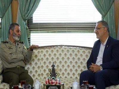 شهردار تهران با فرمانده کل ارتش دیدار کردند