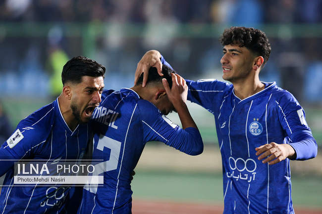 دیدار تیم ‌های فوتبال استقلال ایران و الوصل امارات