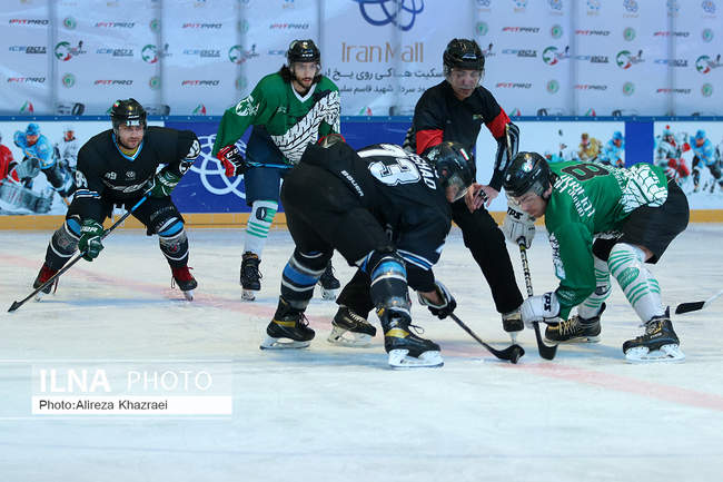 فینال مسابقات هاکی روی یخ جام ایران مال
