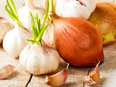 نکات مهم درباره مصرف سیر و پیاز جوانه زده