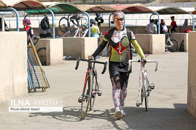 مسابقات لیگ برتر دوچرخه‌سواری پیست سرعت بانوان