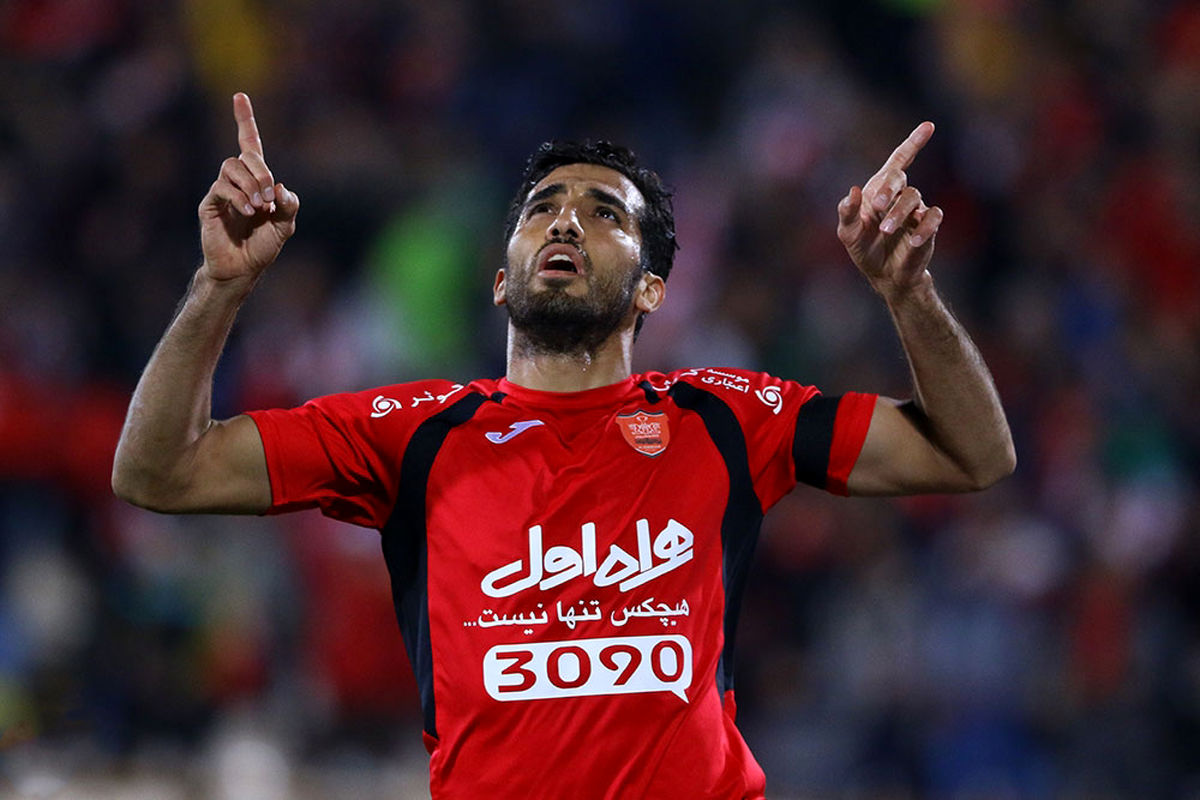 احتمال غیبت هافبک پرسپولیس برابر صنعت نفت آبادان