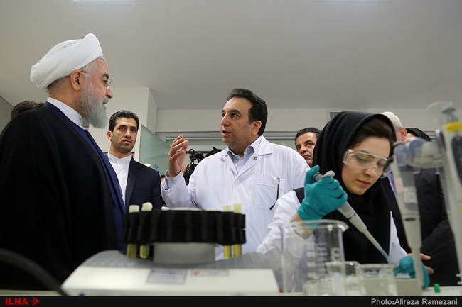 گزارش تصویری بازدید رئیس‌جمهور از شرکت داروسازی تهران شیمی