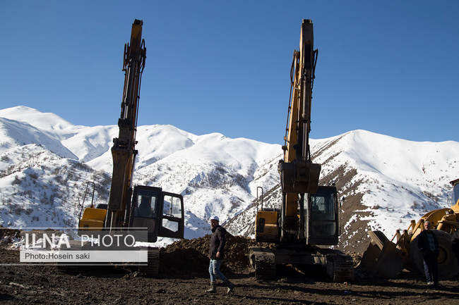 بازدید رئیس بنیاد مستضعفان از فاز ۳ آزادراه تهران شمال