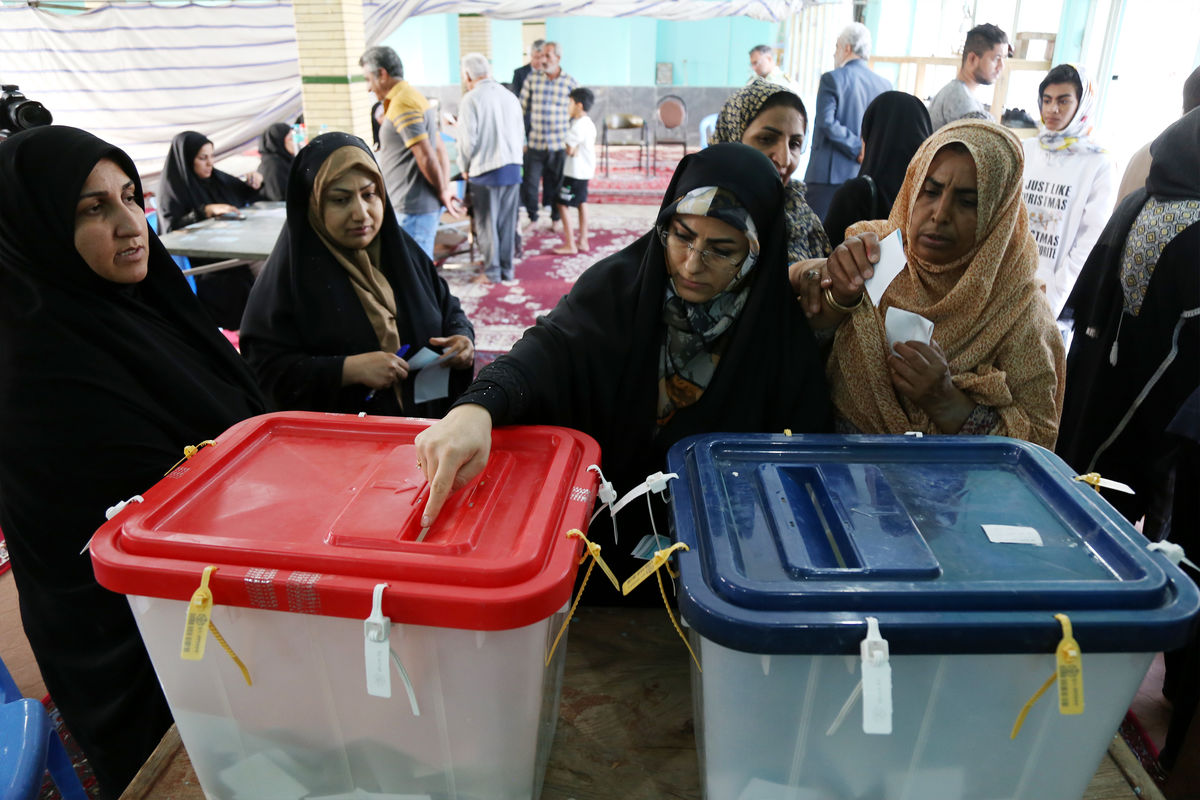 انتخابات مجلس شورای اسلامی و خبرگان رهبری در بندرعباس برگزار شد