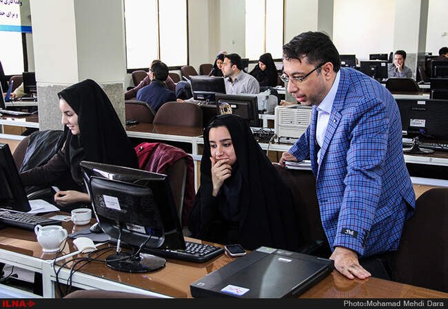 هفتمین روز ثبت‌نام داوطلبان مجلس خبرگان و مجلس شورای اسلامی/مشهد 
