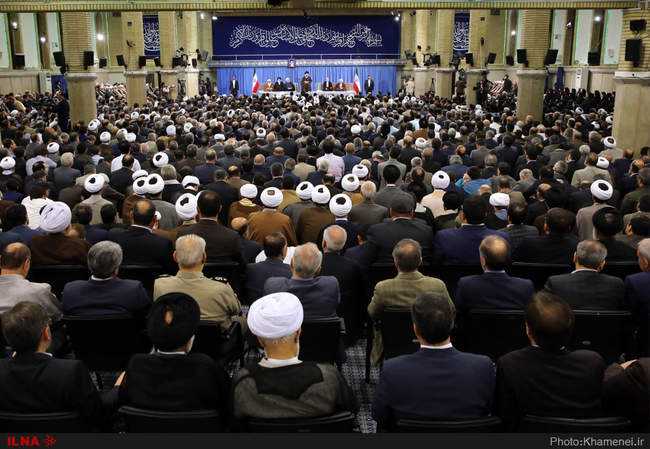 دیدار مسئولان نظام و سفرای کشورهای اسلامی با رهبر انقلاب