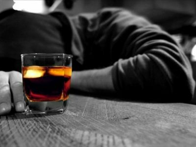 مشروبات الکلی تقلبی در یک ماه اخیر ، قاتل 25 البرزی شد / افزایش 21 درصدی کشفیات الکلی در 6 ماهه اول سال جاری 