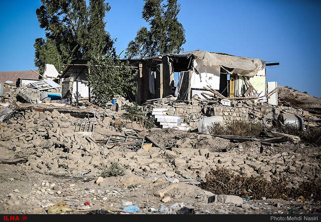 رنج مادران و زنان داغدار روستاهای زلزله‌زده کرمانشاه به روایت تصویر