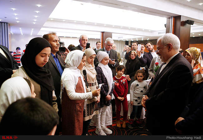 ورود محمدجواد ظریف به بوسنی و حضور در جمع ایرانیان مقیم این کشور