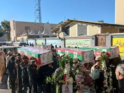 پیکر ۱۱ شهید حادثه تروریستی راسک در زاهدان تشییع شد