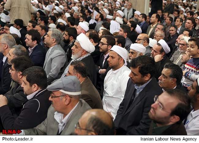 دیدار مسئولان نظام و میهمانان کنفرانس وحدت اسلامى‌ با رهبر معظم انق