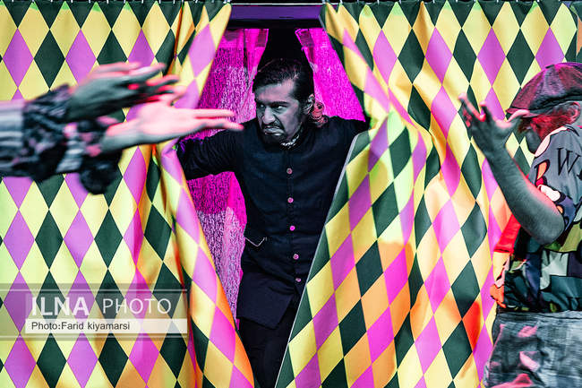 نمایش «شب دوازدهم» در عمارت هما