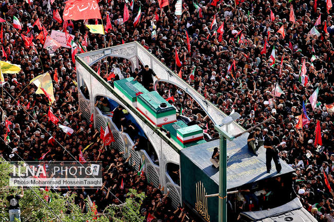 تشییع پیکر مطهر رهبر شهید انقلاب در مشهد / 1