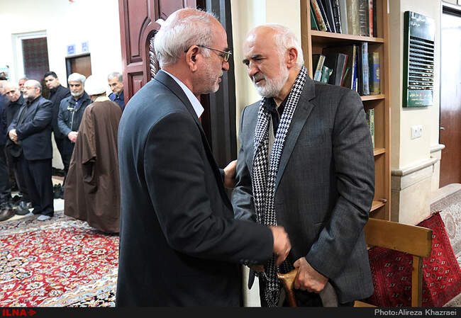 مراسم تشییع محمد توکلی فرزند دکتر احمد توکلی