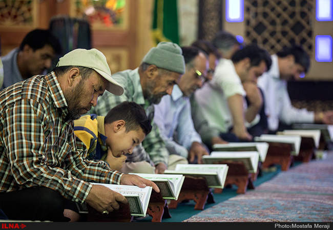 آئین جزء خوانی قرآن کریم در مسجد مقدس جمکران