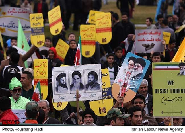 حضور رییس جمهور در راهپیمایی یوم الله ۲۲ بهمن