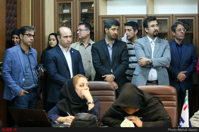 مراسم  زنگ آغاز به کار معاملات بورس اوراق بهادار تهران