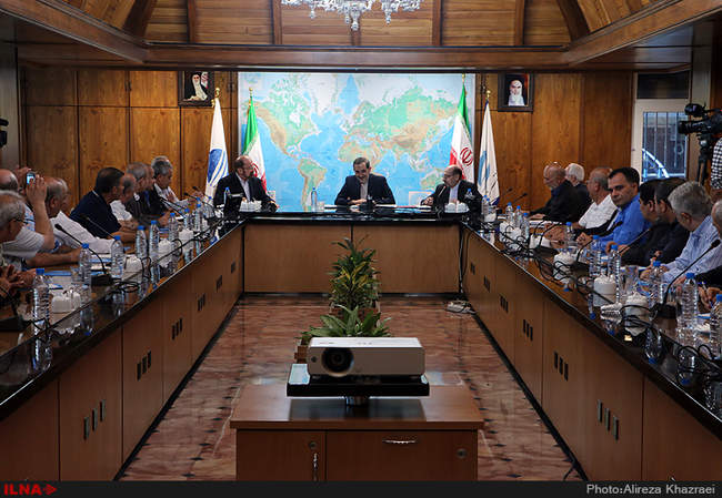 دیدار جمعی از سیاسیون و دانشگاهیان لبنان با دکتر علی اکبر ولایتی