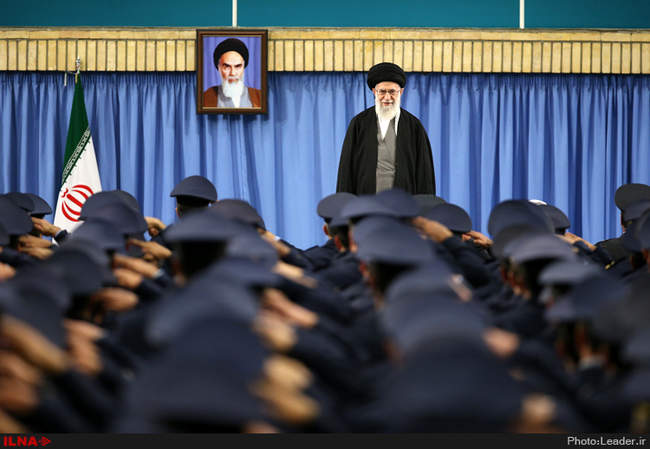 دیدار فرماندهان و کارکنان نیروی هوایی ارتش با رهبر انقلاب اسلامی