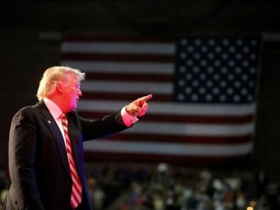 Trump declares emergency for border wall
