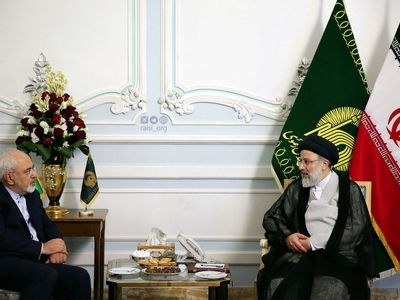 درخواست رئیسی از ظریف برای کاهش مبلغ روادید زائران پاکستانی/ برنامه آستان قدس برای فعال کردن دیپلماسی زیارت