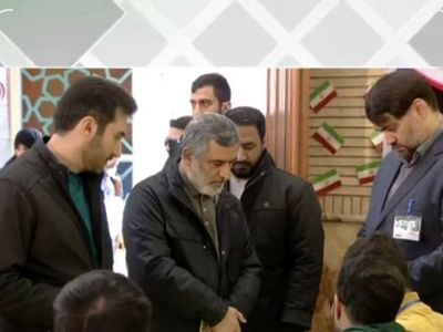 حضور مردم پای صندوق ها در واقع پر کردن خشاب  نیروهای مسلح است