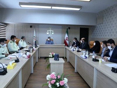 فساد اقتصادی قدرتمندتر از سایر فسادهاست/ موانع غیرمنطقی فعالیت در حوزه اقتصاد را برطرف کنیم