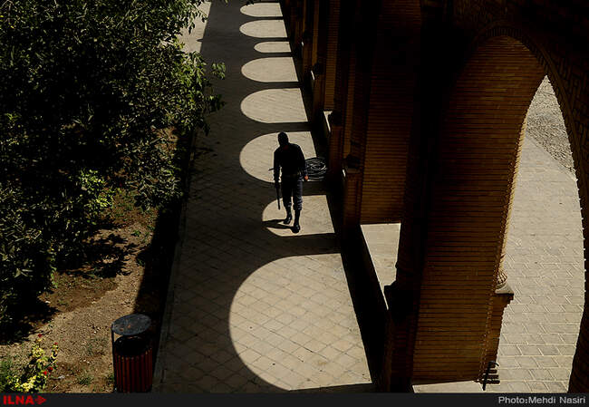 در داخل عمارت مسعودیه چه می گذرد؟