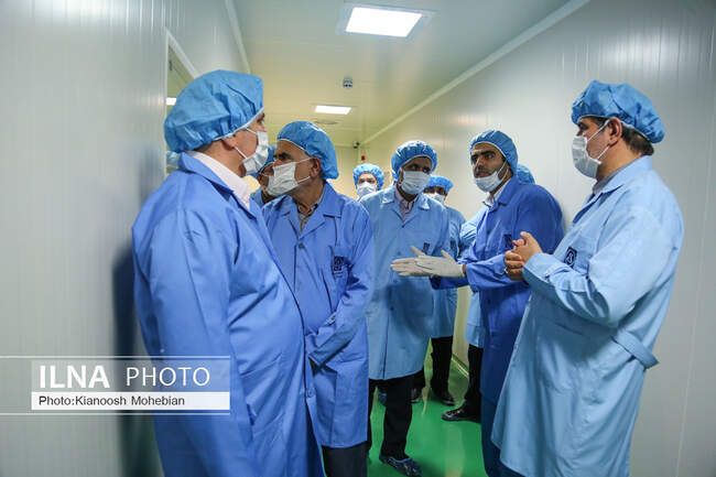 بازدید اعضای کمیسیون بهداشت و درمان مجلس از کارخانجات هلدینگ دارویی شستا در تهران