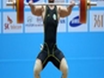 قهرمانان رقابت های وزنه برداری وزن ۵۶ و ۶۲ کیلوگرم المپیاد کارگران کشور مشخص شدند