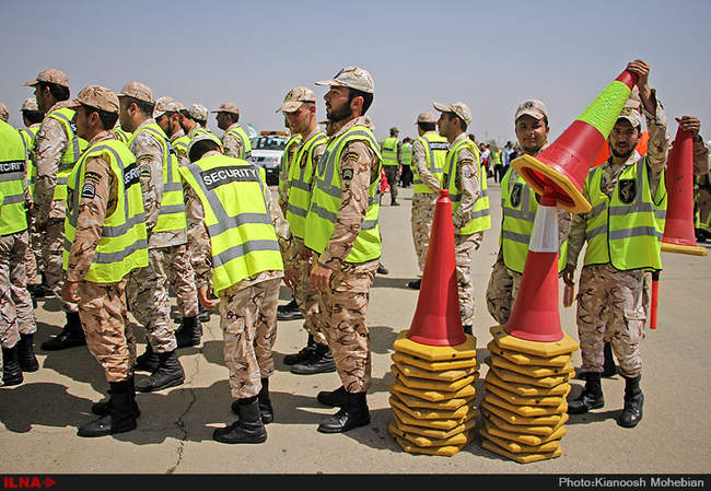مانور اطفاء حریق هواپیما در فرودگاه امام خمینی