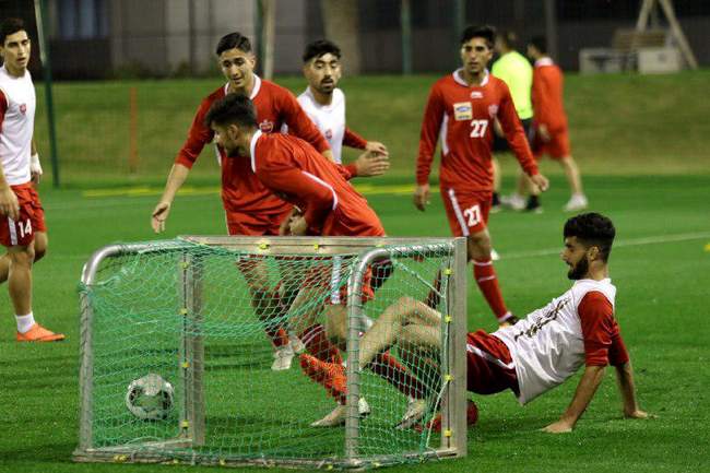 گزارش تصویری اولین جلسه تمرینی شاگردان برانکو در کمپ اسپایر