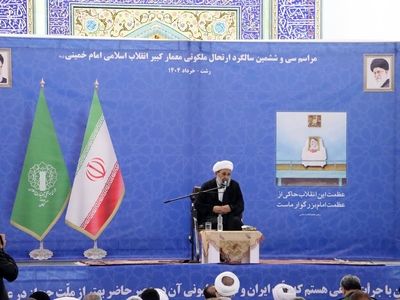 امام در سه سال پایانی عمر بابرکت خودشان سه کار مهم را انجام دادند