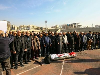 برگزاری مراسم تشییع پیکر مهدی حاج محمد با حضور پیشکسوتان 