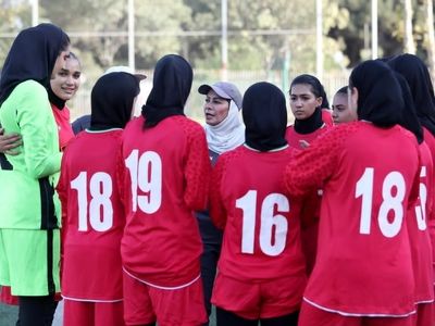 مهینی: دیدارهای دوستانه با حریفان بزرگتر ما را برای شرایط مسابقه آماده می‌کند