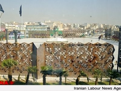 زیباسازی میدان امام حسین شکیبایی مردم را می‌طلبد / در نظرگرفتن لوکوموتیو‌های برقی برای تسهیل رفت‌وآمد