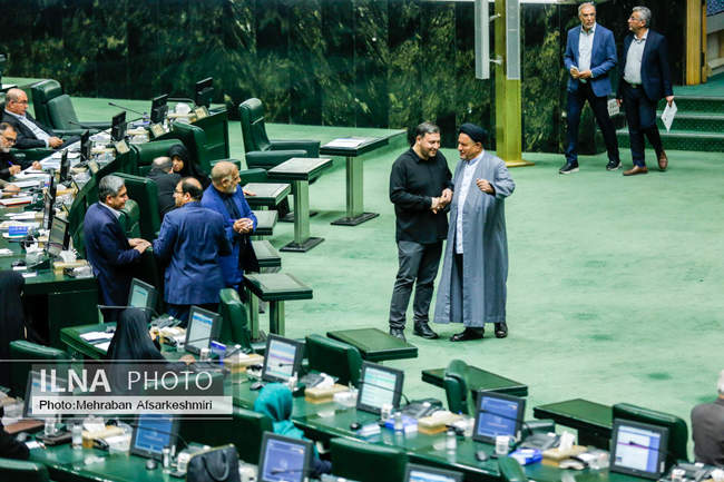 نشست علنی یکشنبه پنج مرداد مجلس شورای اسلامی 